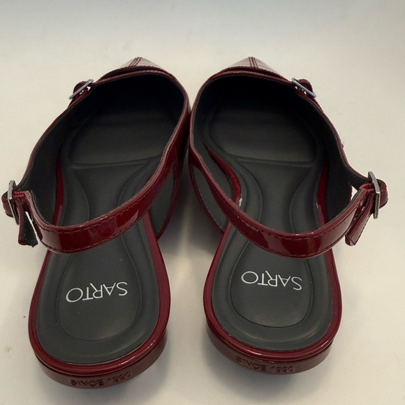 Red Heels - Picture 13 of 15